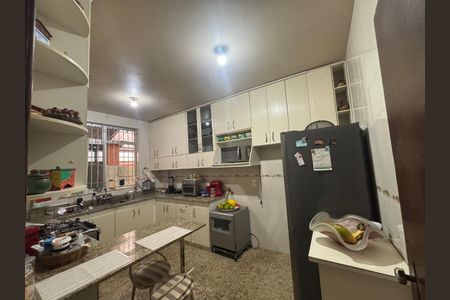 Casa à venda com 600m², 5 quartos e 10 vagasCozinha