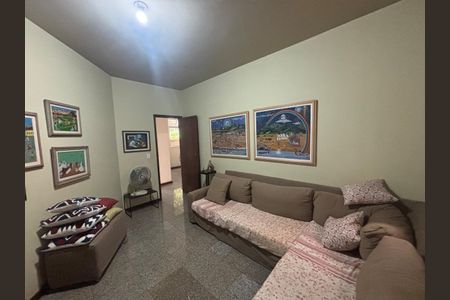 Casa à venda com 600m², 5 quartos e 10 vagasSala de TV