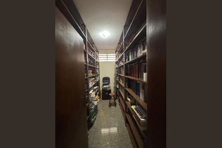 Casa à venda com 600m², 5 quartos e 10 vagasBiblioteca I