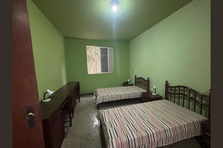 Casa à venda com 600m², 5 quartos e 10 vagasSegundo Quarto