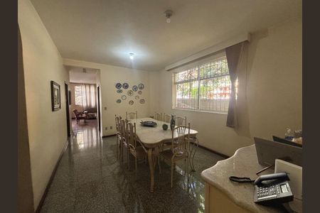 Casa à venda com 600m², 5 quartos e 10 vagasSala de jantar