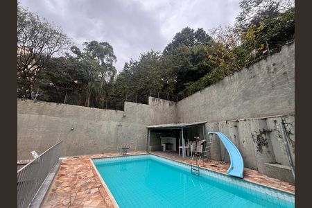 Casa à venda com 600m², 5 quartos e 10 vagasPiscina