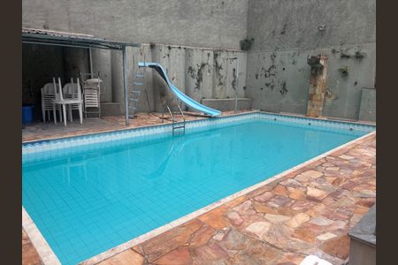 Casa à venda com 600m², 5 quartos e 10 vagasPiscina