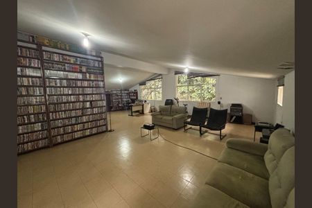 Casa à venda com 600m², 5 quartos e 10 vagasSalão ou Sótão