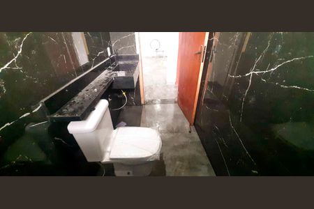 Casa para alugar com 90m², 2 quartos e sem vaga Casa para alugar com 90m², 2 quartos e sem vagaBanheiro Social