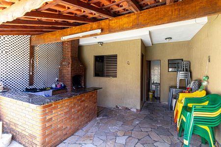 Casa à venda com 300m², 3 quartos e 4 vagasÁrea Externa