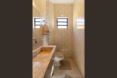 Casa à venda com 300m², 3 quartos e 4 vagasLavabo