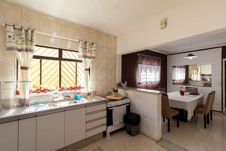 Casa à venda com 300m², 3 quartos e 4 vagasCozinha