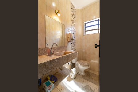 Casa à venda com 300m², 3 quartos e 4 vagasLavabo