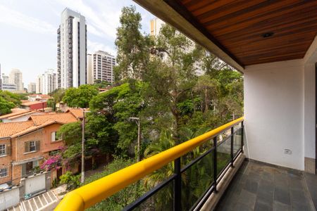 Apartamento para alugar com 130m², 3 quartos e 2 vagasVaranda
