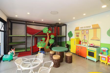 Apartamento para alugar com 130m², 3 quartos e 2 vagasÁrea Comum - Brinquedoteca