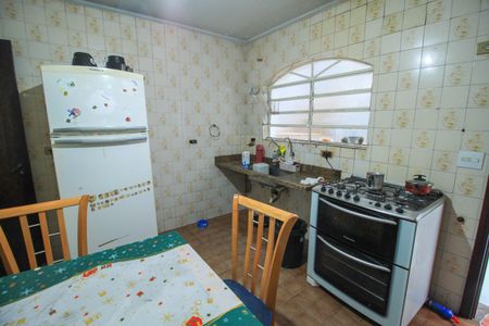 Casa para alugar com 144m², 4 quartos e 2 vagas