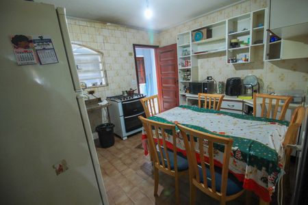 Casa para alugar com 144m², 4 quartos e 2 vagas