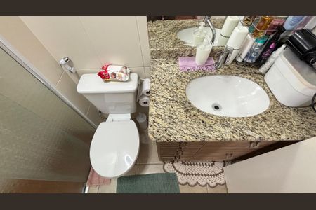 Apartamento à venda com 69m², 3 quartos e 2 vagasBanheiro da Suíte