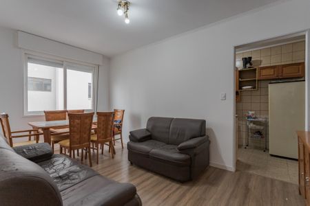 Sala de apartamento à venda com 3 quartos, 95m² em Petrópolis, Porto Alegre