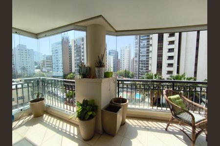 Apartamento para alugar com 171m², 4 quartos e 4 vagasVaranda