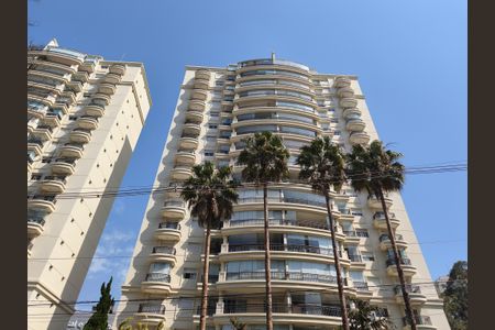 Apartamento para alugar com 171m², 4 quartos e 4 vagasFachada