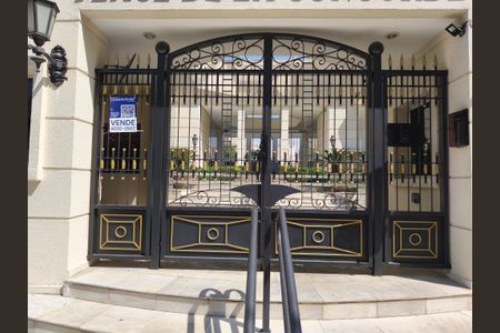 Apartamento para alugar com 171m², 4 quartos e 4 vagasFachada + Plaquinha