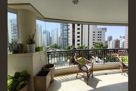 Apartamento para alugar com 171m², 4 quartos e 4 vagasVaranda