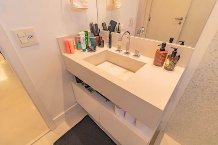 Apartamento para alugar com 77m², 2 quartos e 1 vagaBanheiro