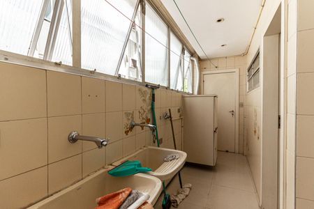 Apartamento à venda com 222m², 3 quartos e 1 vagaÁrea de Serviço