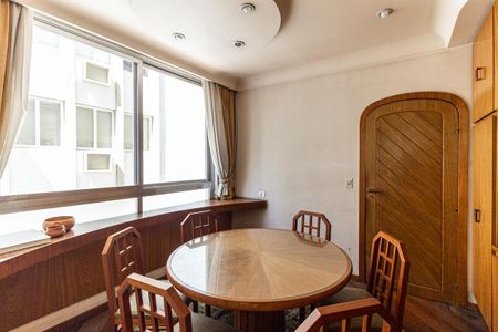 Apartamento à venda com 222m², 3 quartos e 1 vagaCopa