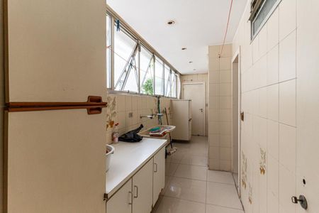 Apartamento à venda com 222m², 3 quartos e 1 vagaÁrea de Serviço