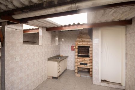 Casa à venda com 125m², 2 quartos e 2 vagas Casa à venda com 125m², 2 quartos e 2 vagasChurrasqueira