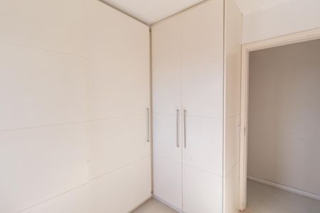 Quarto 1 de apartamento à venda com 2 quartos, 50m² em Km 18, Osasco