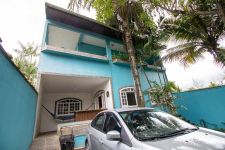 Casa de condomínio para alugar com 333m², 5 quartos e 2 vagasQuintal