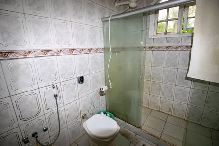 Casa de condomínio para alugar com 333m², 5 quartos e 2 vagasBanheiro 1