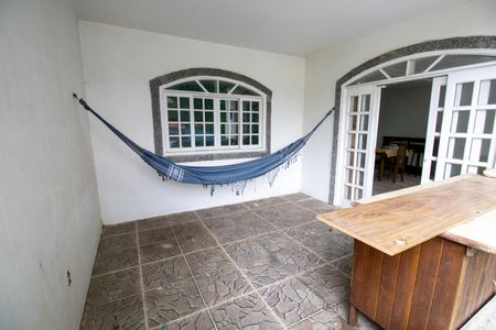 Casa de condomínio para alugar com 333m², 5 quartos e 2 vagasQuintal