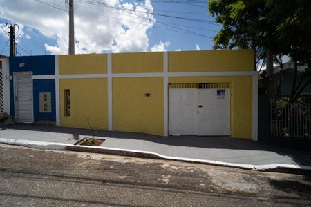 Casa para alugar com 130m², 2 quartos e 3 vagasFachada