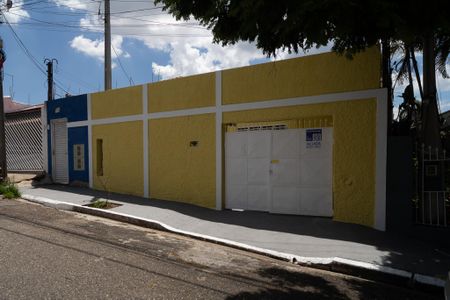 Casa para alugar com 130m², 2 quartos e 3 vagasFachada