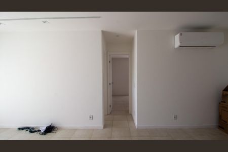 Sala de apartamento à venda com 2 quartos, 85m² em Barra da Tijuca, Rio de Janeiro