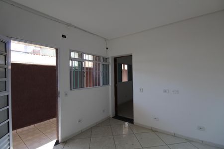 Sala de casa para alugar com 2 quartos, 60m² em Jardim Santa Adelia, São Paulo