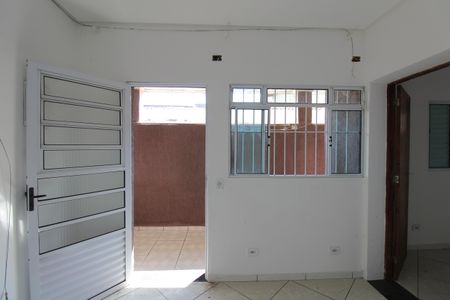 Sala de casa para alugar com 2 quartos, 60m² em Jardim Santa Adelia, São Paulo