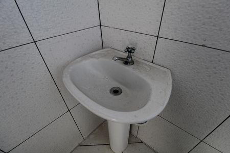 Casa para alugar com 60m², 2 quartos e sem vagaBanheiro