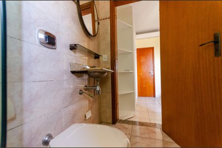 Banheiro de kitnet/studio para alugar com 1 quarto, 30m² em Jardim Cidade Pirituba, São Paulo