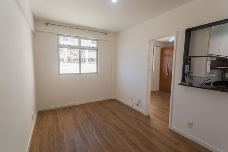 Sala de apartamento para alugar com 1 quarto, 50m² em Carmo, Belo Horizonte