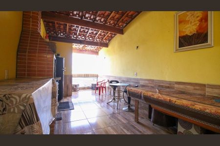 Casa à venda com 95m², 2 quartos e 2 vagas Casa à venda com 95m², 2 quartos e 2 vagasChurrasqueira