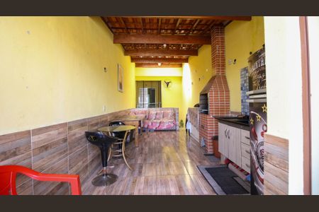 Casa à venda com 95m², 2 quartos e 2 vagas Casa à venda com 95m², 2 quartos e 2 vagasChurrasqueira