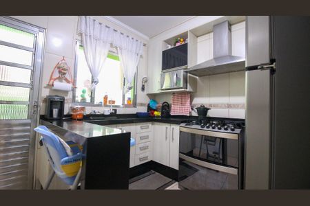 Casa à venda com 95m², 2 quartos e 2 vagas Casa à venda com 95m², 2 quartos e 2 vagasCozinha