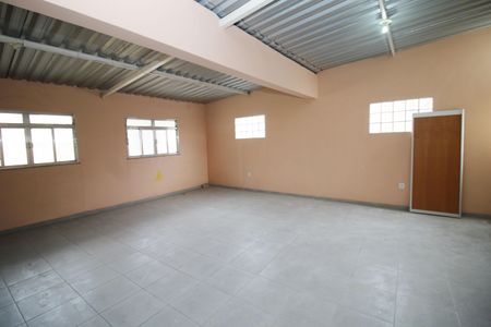 Casa à venda com 400m², 2 quartos e 2 vagasTerraço