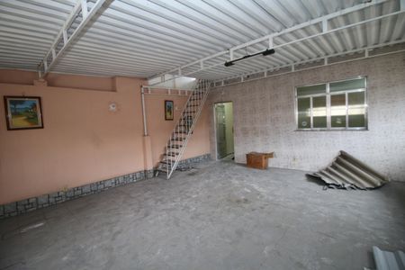 Casa à venda com 400m², 2 quartos e 2 vagasVaranda gourmet