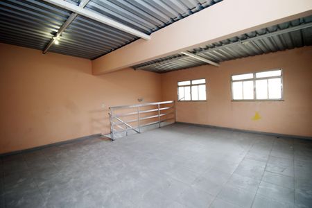 Casa à venda com 400m², 2 quartos e 2 vagasTerraço