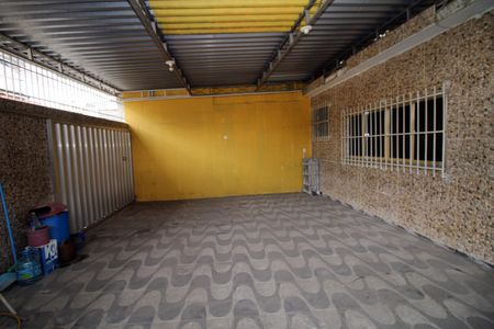 Casa à venda com 400m², 2 quartos e 2 vagasGaragem