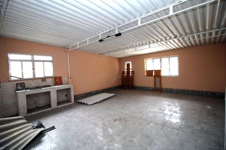 Casa à venda com 400m², 2 quartos e 2 vagasVaranda gourmet