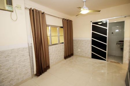 Casa à venda com 400m², 2 quartos e 2 vagasQuarto 1 - Suíte