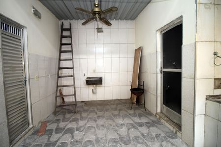 Casa à venda com 400m², 2 quartos e 2 vagasÁrea de Serviço